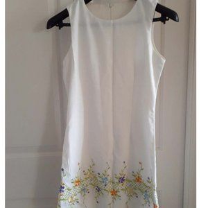 Vintage white floral-embroidered shift dress